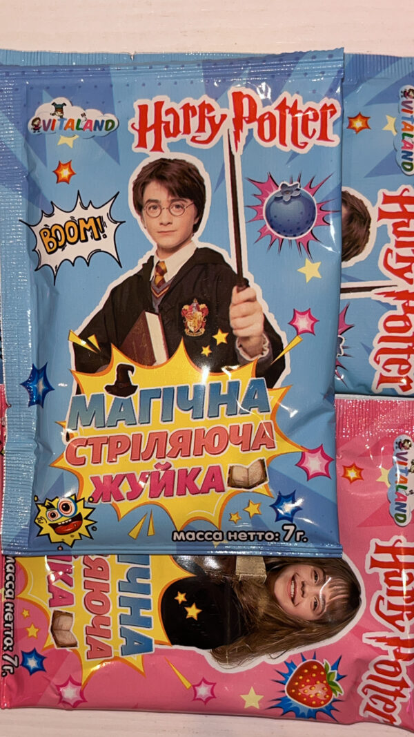 Стриляючий цукор перетворюється в жуйку